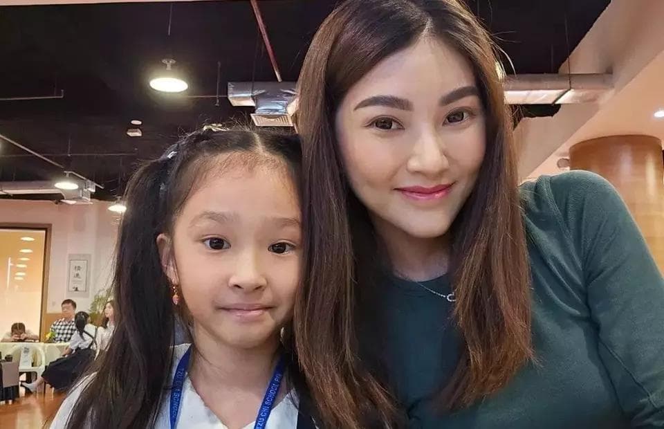 Sarwendah Hadirkan Dokter, Tegaskan Thalia Buah Hatinya