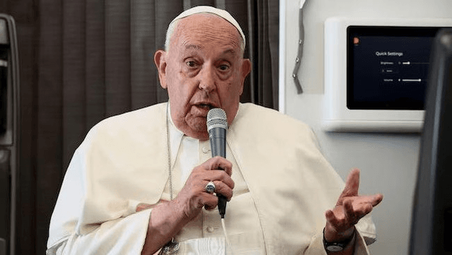 Paus Fransiskus dalam Kondisi Kritis Akibat Pneumonia, Tetap Sadar dan Dirawat Intensif
