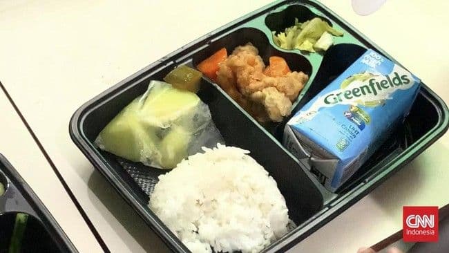 Isi Menu Makan Gratis Rp15 Ribu yang Dibagikan Gibran di Surabaya